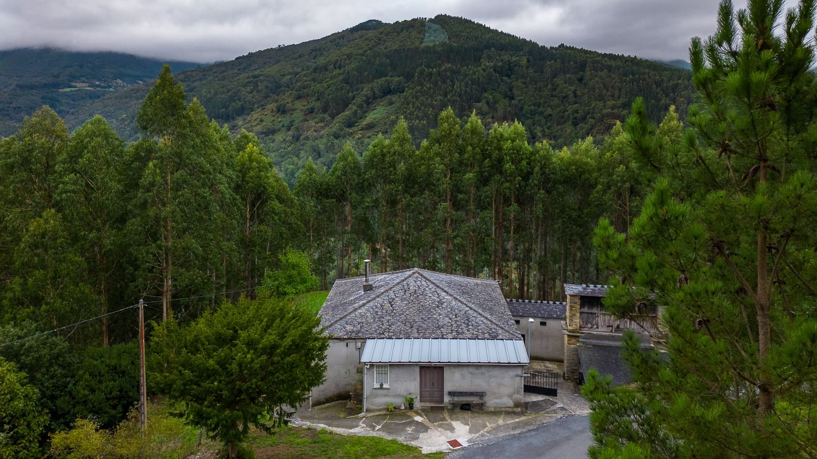 5 soveværelse Finca/Landehus til salg i A Pontenova - € 169.000 (Ref: 8451319)