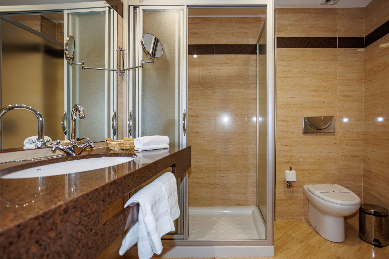 18 bedroom Business for sale in O Valadouro - € 1,700,000 (Ref: 8451324)