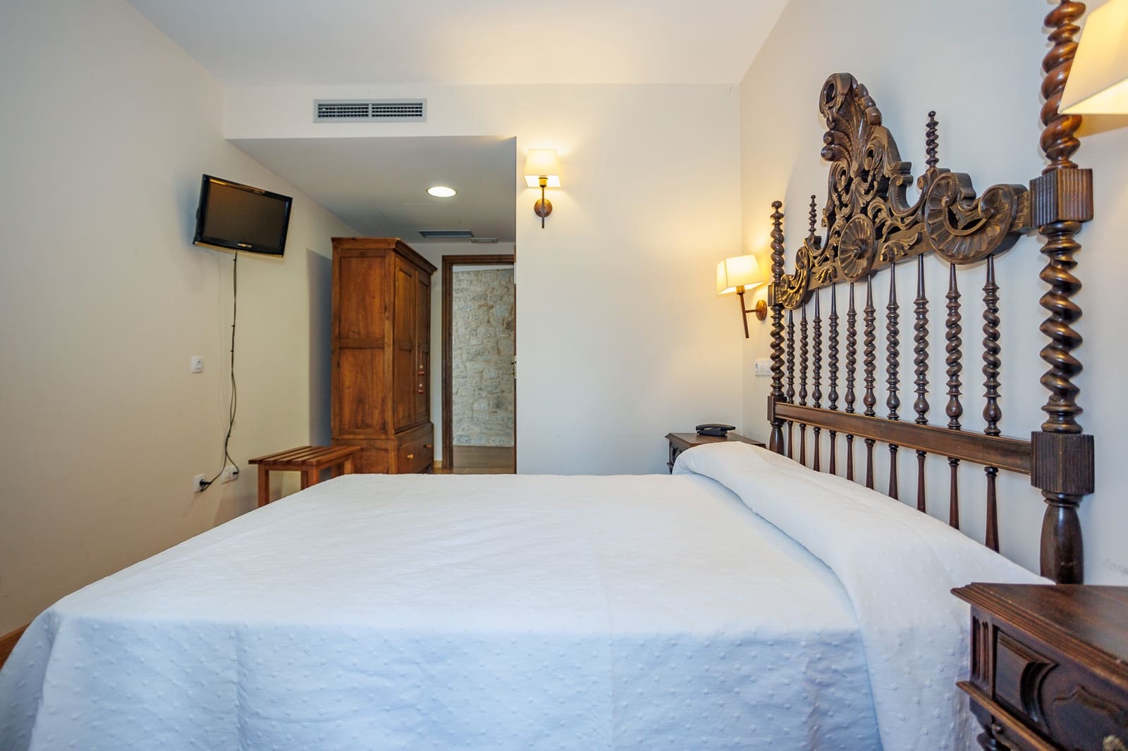 18 quarto Empresa para venda em O Valadouro - 1 700 000 € (Ref: 8451324)