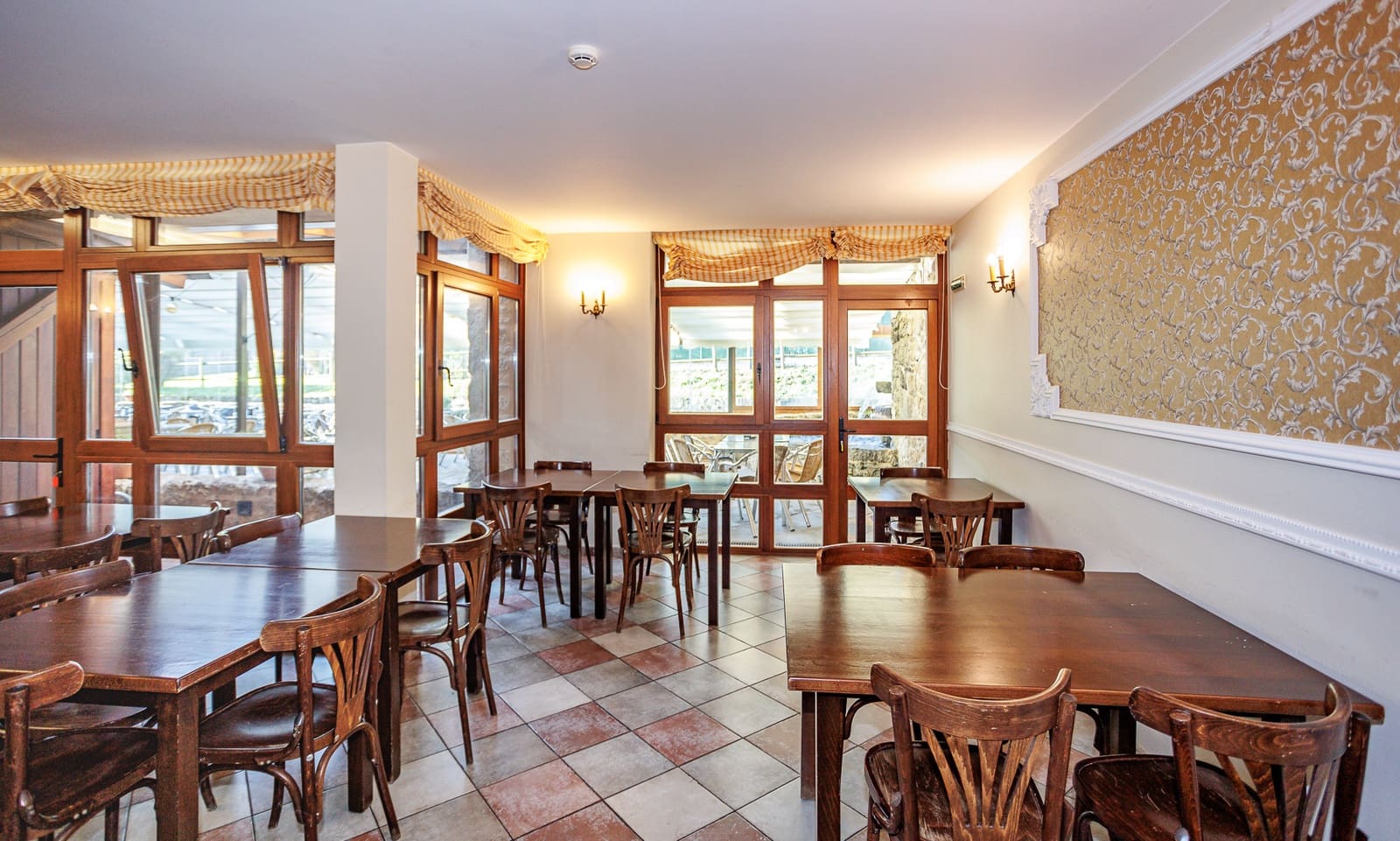 18 quarto Empresa para venda em O Valadouro - 1 700 000 € (Ref: 8451324)