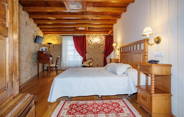 18 soveværelse Virksomhed til salg i O Valadouro - € 1.700.000 (Ref: 8451324)