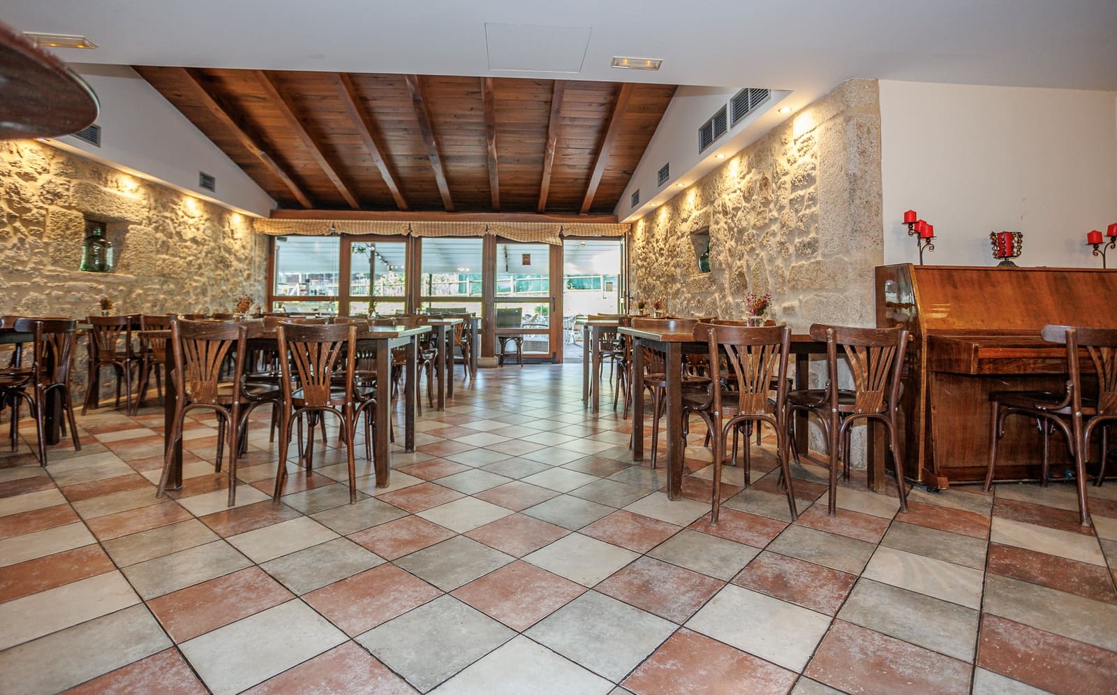 18 quarto Empresa para venda em O Valadouro - 1 700 000 € (Ref: 8451324)