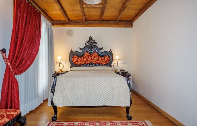 18 soveværelse Virksomhed til salg i O Valadouro - € 1.700.000 (Ref: 8451324)