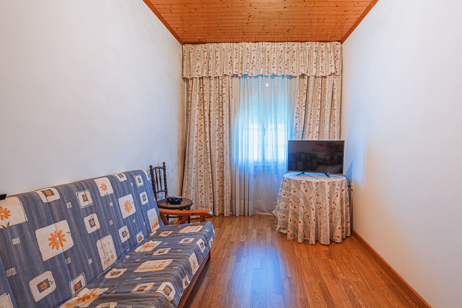 8 bedroom Finca/Country House for sale in Xermade with garage - € 199,000 (Ref: 8451332)