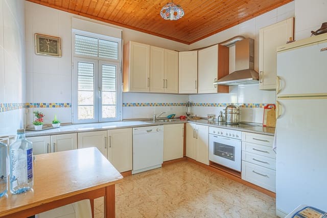 8 quarto Quinta/Casa Rural para venda em Xermade com garagem - 199 000 € (Ref: 8451332)