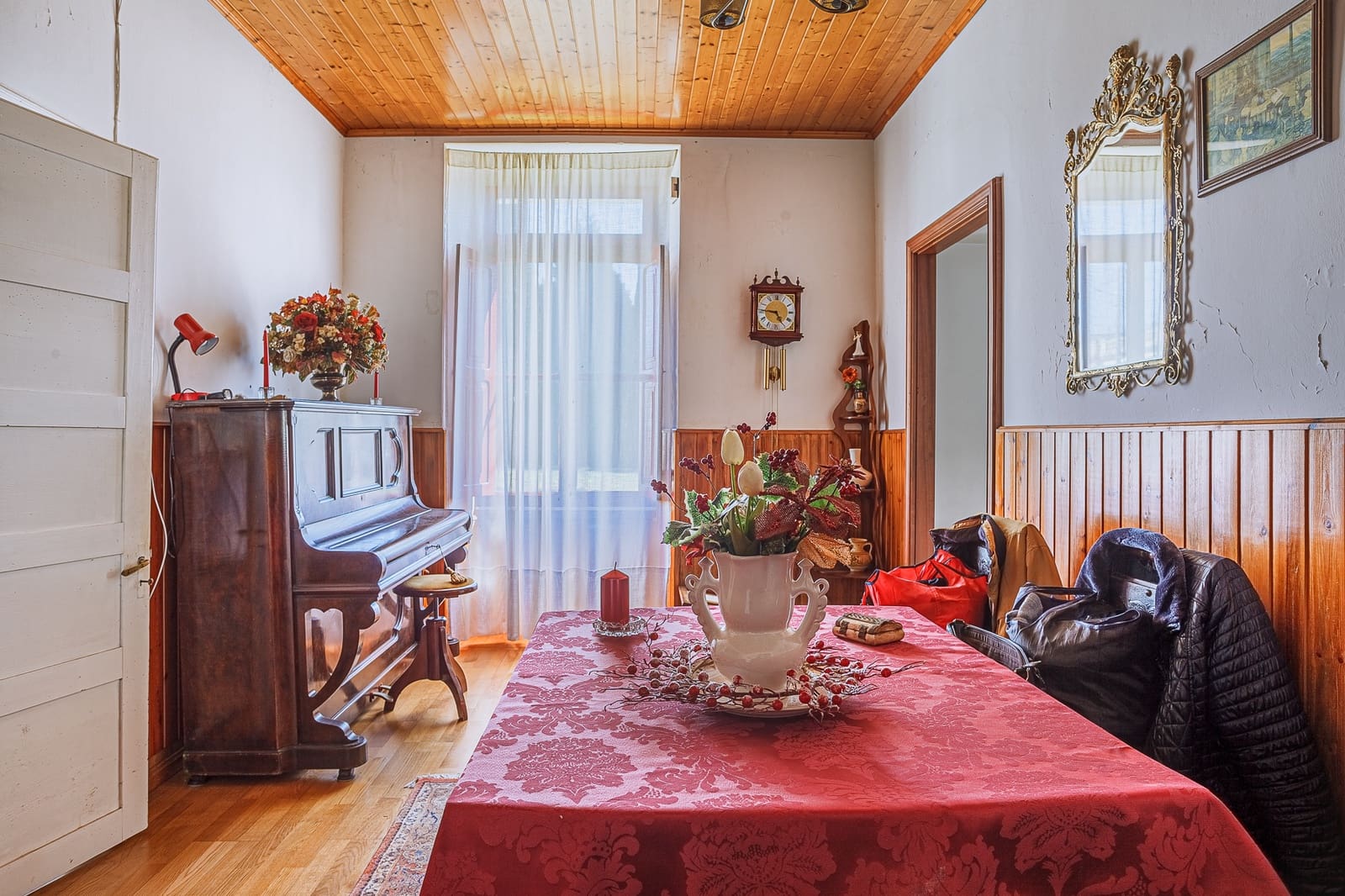 8 bedroom Finca/Country House for sale in Xermade with garage - € 199,000 (Ref: 8451332)