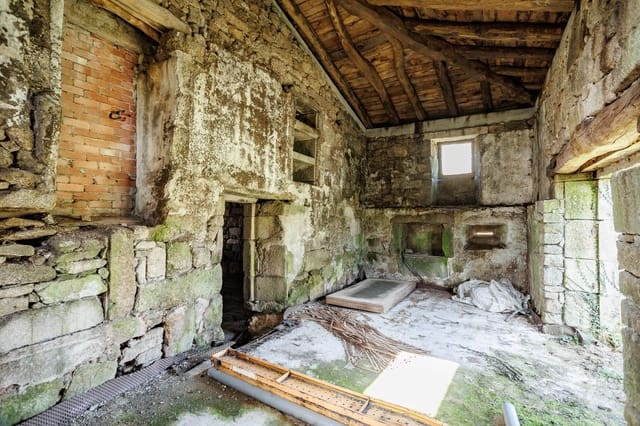 Teren niezagospodarowany na sprzedaż w Miasto Lugo - 599 999 € (Ref: 8451335)