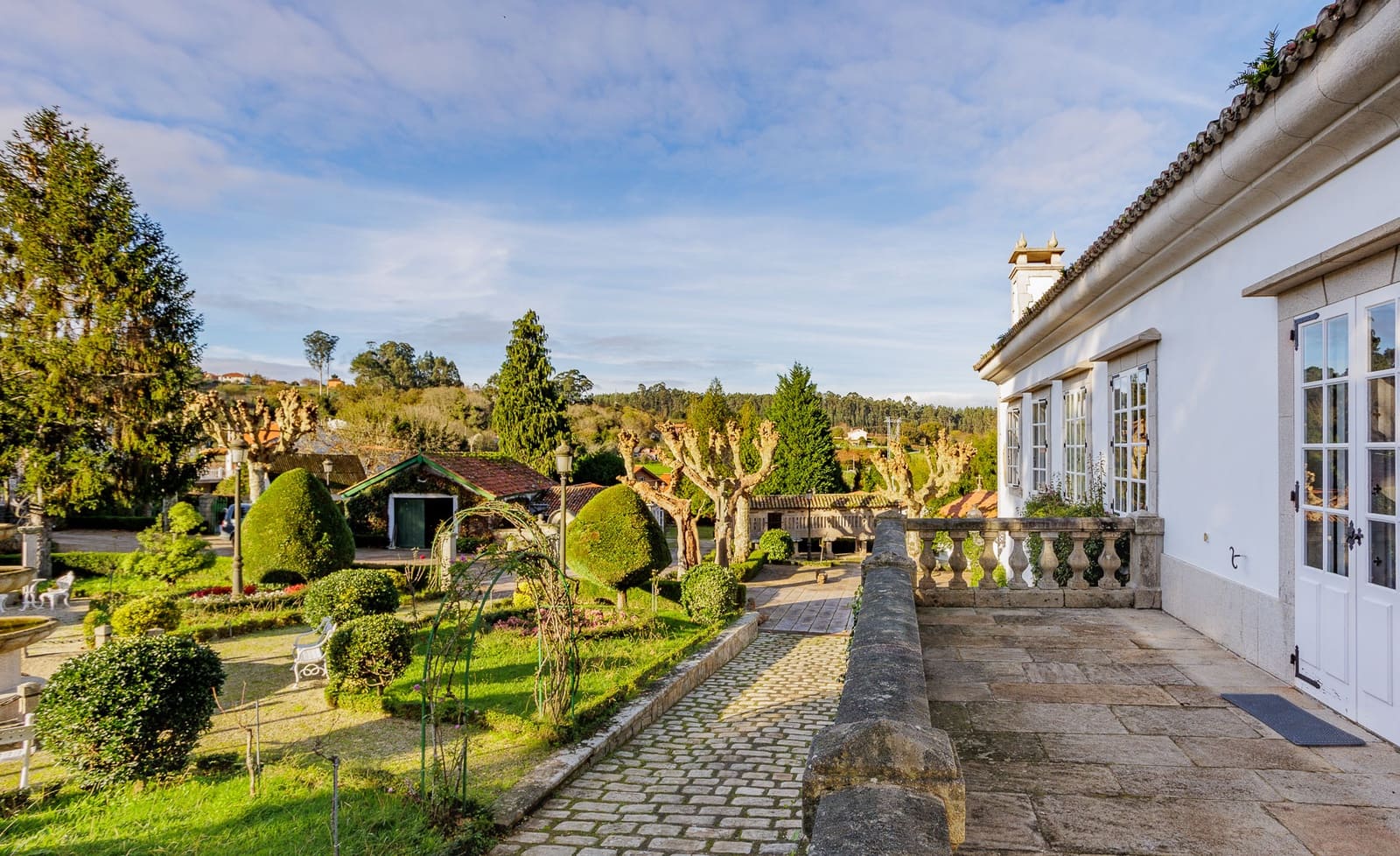 11 soveværelse Finca/Landehus til salg i Bergondo - € 3.800.000 (Ref: 8477876)