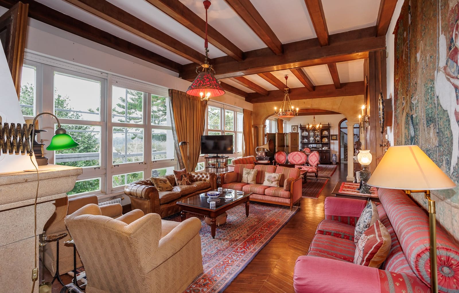 11 soveværelse Finca/Landehus til salg i Bergondo - € 3.800.000 (Ref: 8477876)