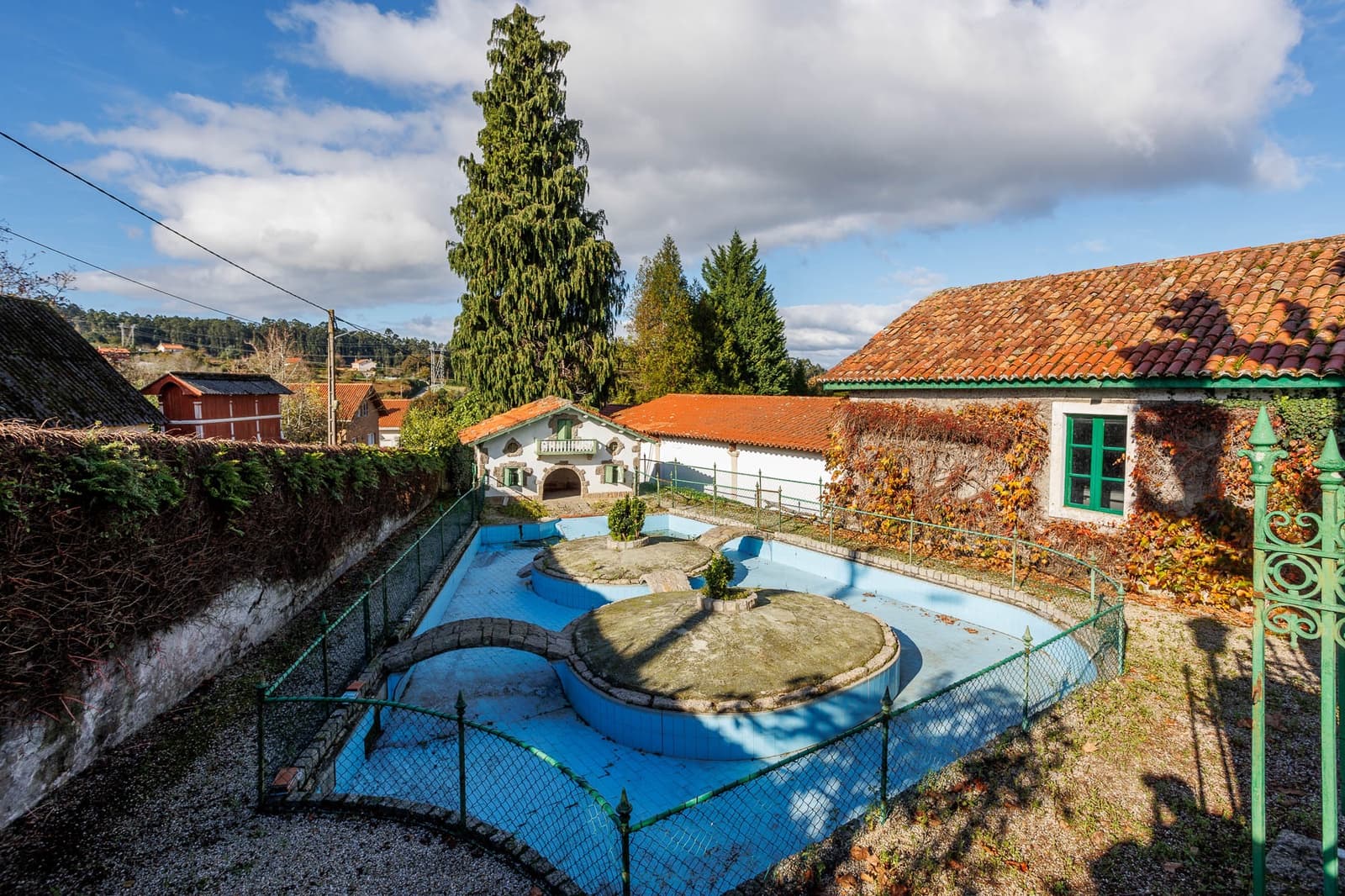 11 soveværelse Finca/Landehus til salg i Bergondo - € 3.800.000 (Ref: 8477876)