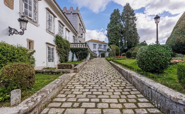 11 sypialnia Finka/Dom wiejski na sprzedaż w Bergondo - 3 800 000 € (Ref: 8477876)