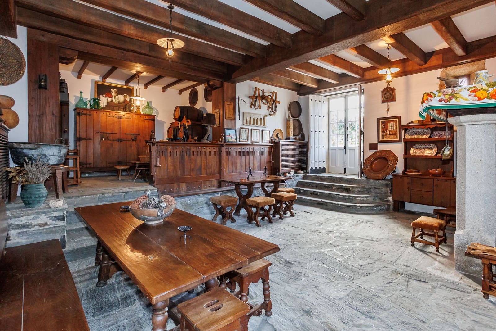 11 soveværelse Finca/Landehus til salg i Bergondo - € 3.800.000 (Ref: 8477876)