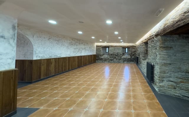 8 bedroom Finca/Country House for sale in A Pontenova - € 1,980,000 (Ref: 8630161)