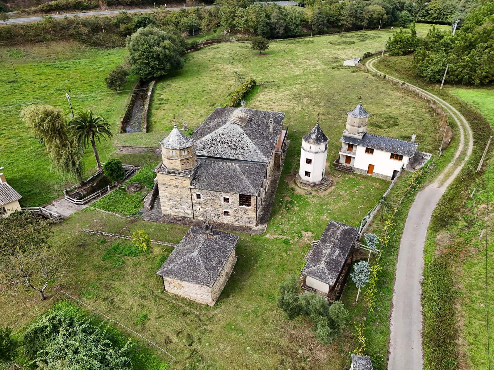 8 chambre Finca/Maison de Campagne à vendre à A Pontenova - 1 980 000 € (Ref: 8630161)