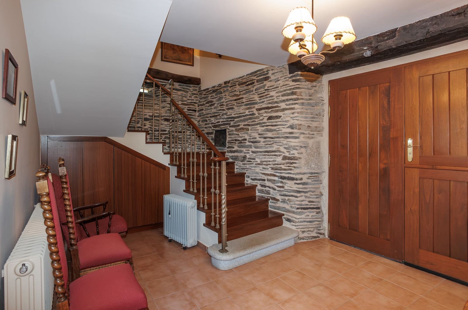 5 soveværelse Finca/Landehus til salg i Lugo by med swimmingpool - € 650.000 (Ref: 8630162)