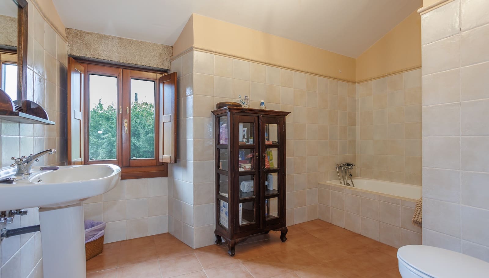 5 sypialnia Finka/Dom wiejski na sprzedaż w Miasto Lugo z basenem - 650 000 € (Ref: 8630162)
