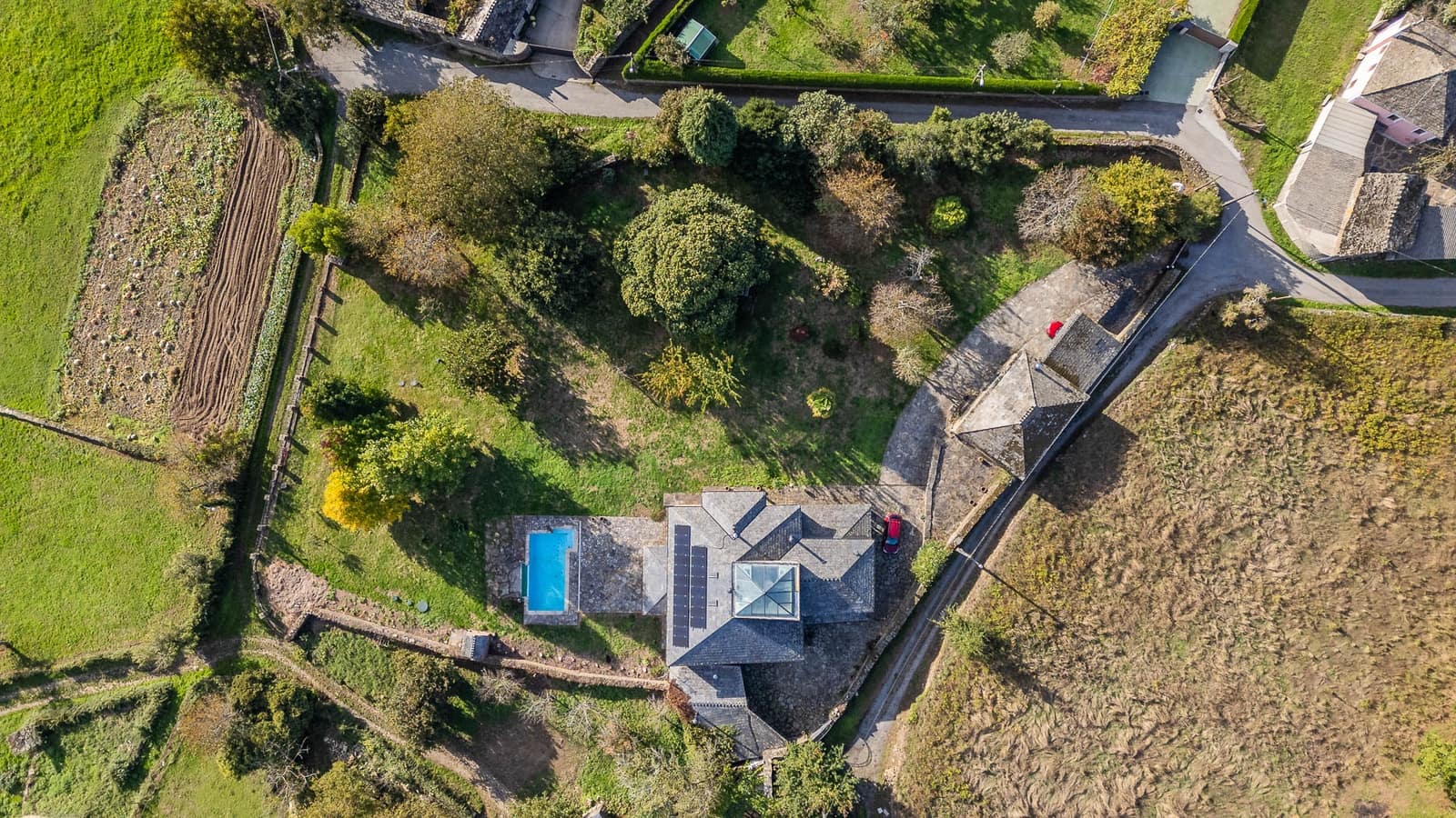 5 sypialnia Finka/Dom wiejski na sprzedaż w Miasto Lugo z basenem - 650 000 € (Ref: 8630162)