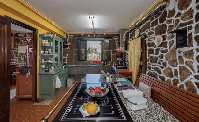 2 quarto Quinta/Casa Rural para venda em Guitiriz com garagem - 250 000 € (Ref: 8630165)