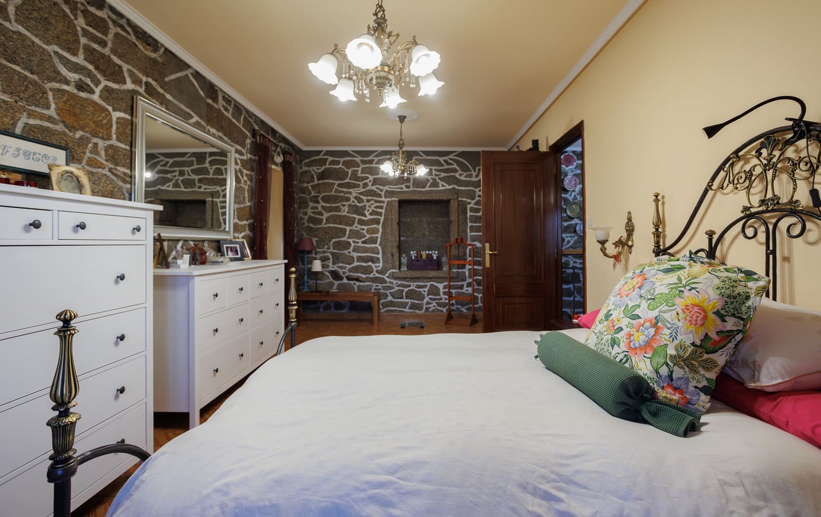 2 sypialnia Finka/Dom wiejski na sprzedaż w Guitiriz z garażem - 250 000 € (Ref: 8630165)