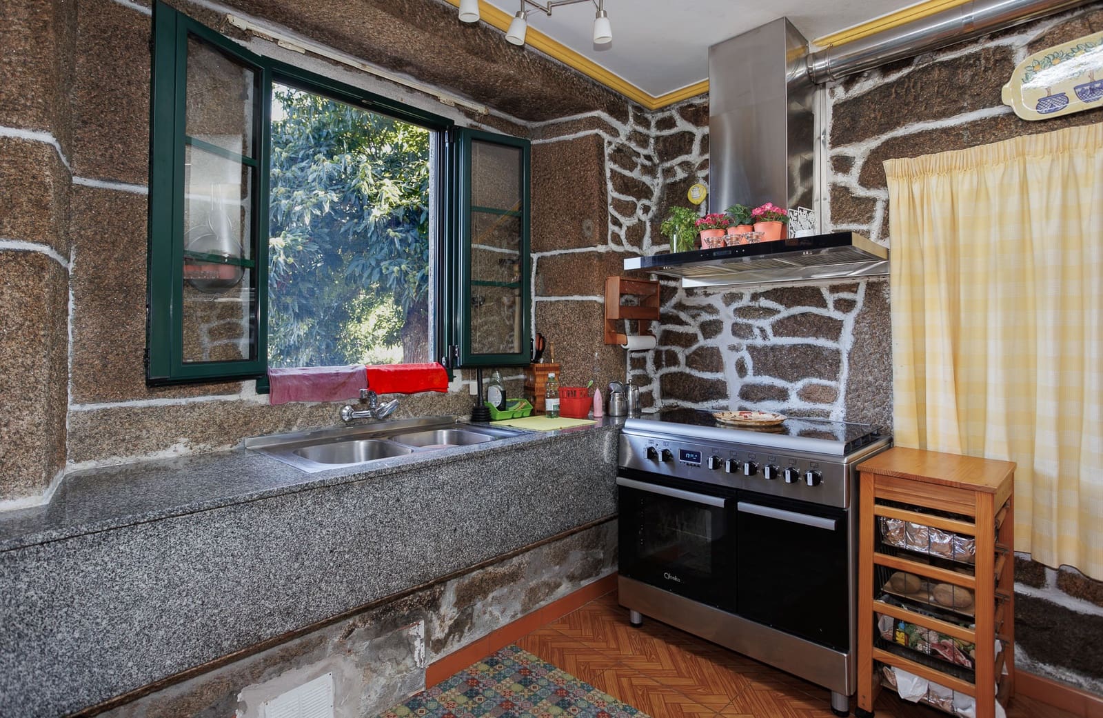 2 sypialnia Finka/Dom wiejski na sprzedaż w Guitiriz z garażem - 250 000 € (Ref: 8630165)