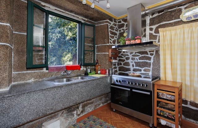 2 quarto Quinta/Casa Rural para venda em Guitiriz com garagem - 250 000 € (Ref: 8630165)