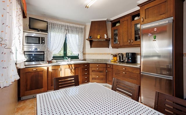 4 sypialnia Finka/Dom wiejski na sprzedaż w Melide - 300 000 € (Ref: 8652938)