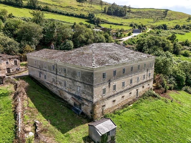 15 camera da letto Finca/Casa di Campagna in vendita in Vegadeo - 750.000 € (Rif: 8658352)