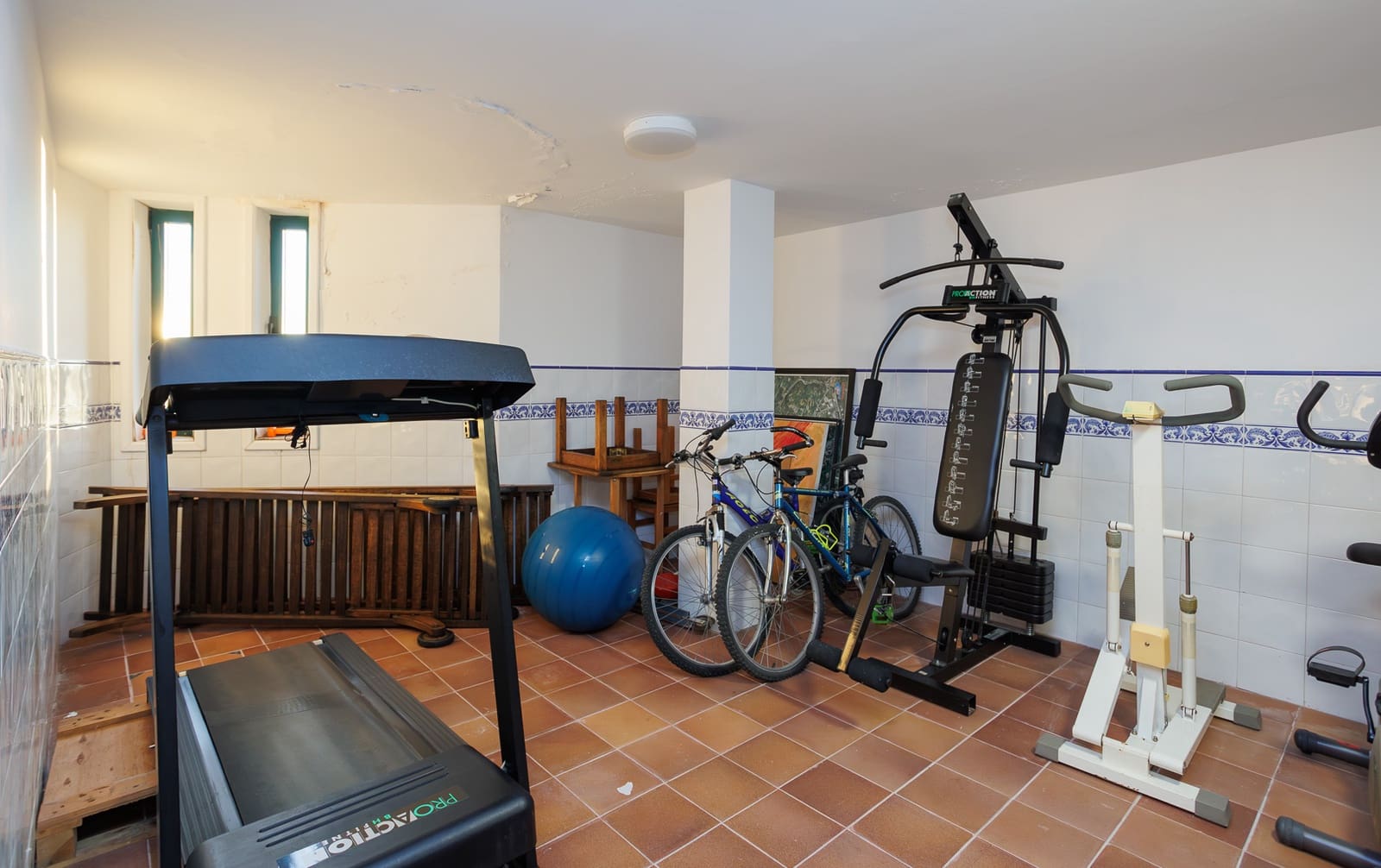 4 soveværelse Finca/Landehus til salg i Lugo by med swimmingpool - € 570.000 (Ref: 8712651)