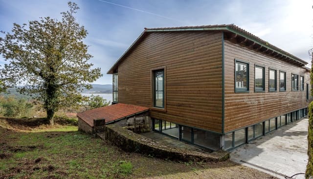 5 sypialnia Finka/Dom wiejski na sprzedaż w Outes - 325 000 € (Ref: 8729542)