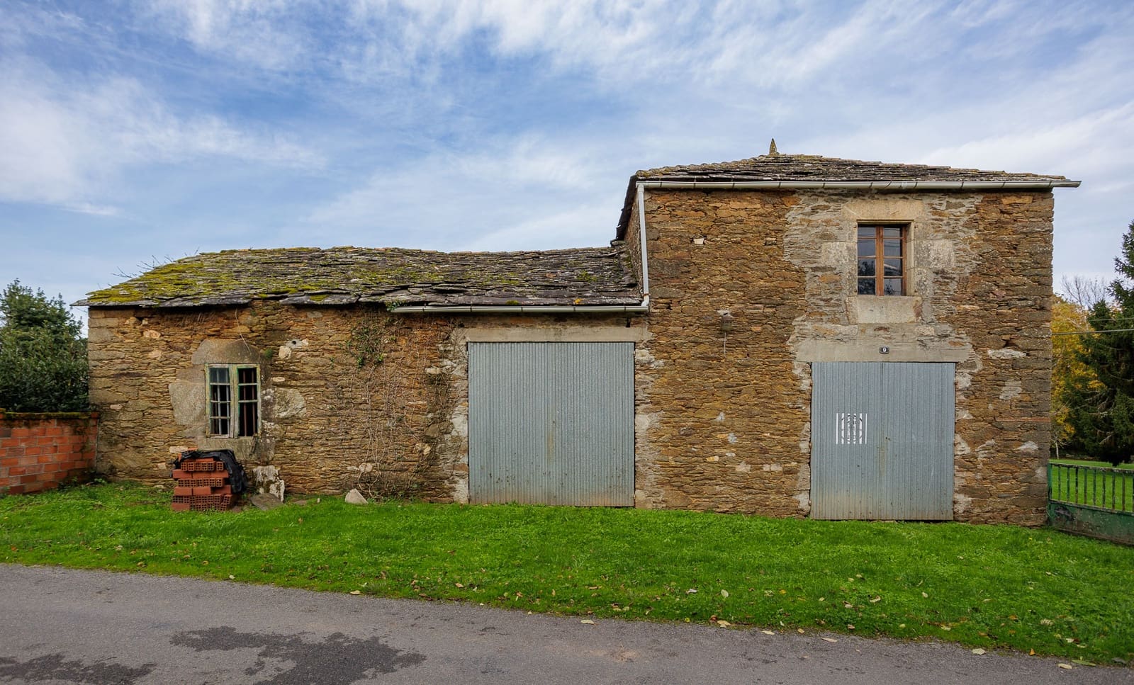 8 slaapkamer Finca/Landhuis te koop in Cospeito - € 200.000 (Ref: 8737361)