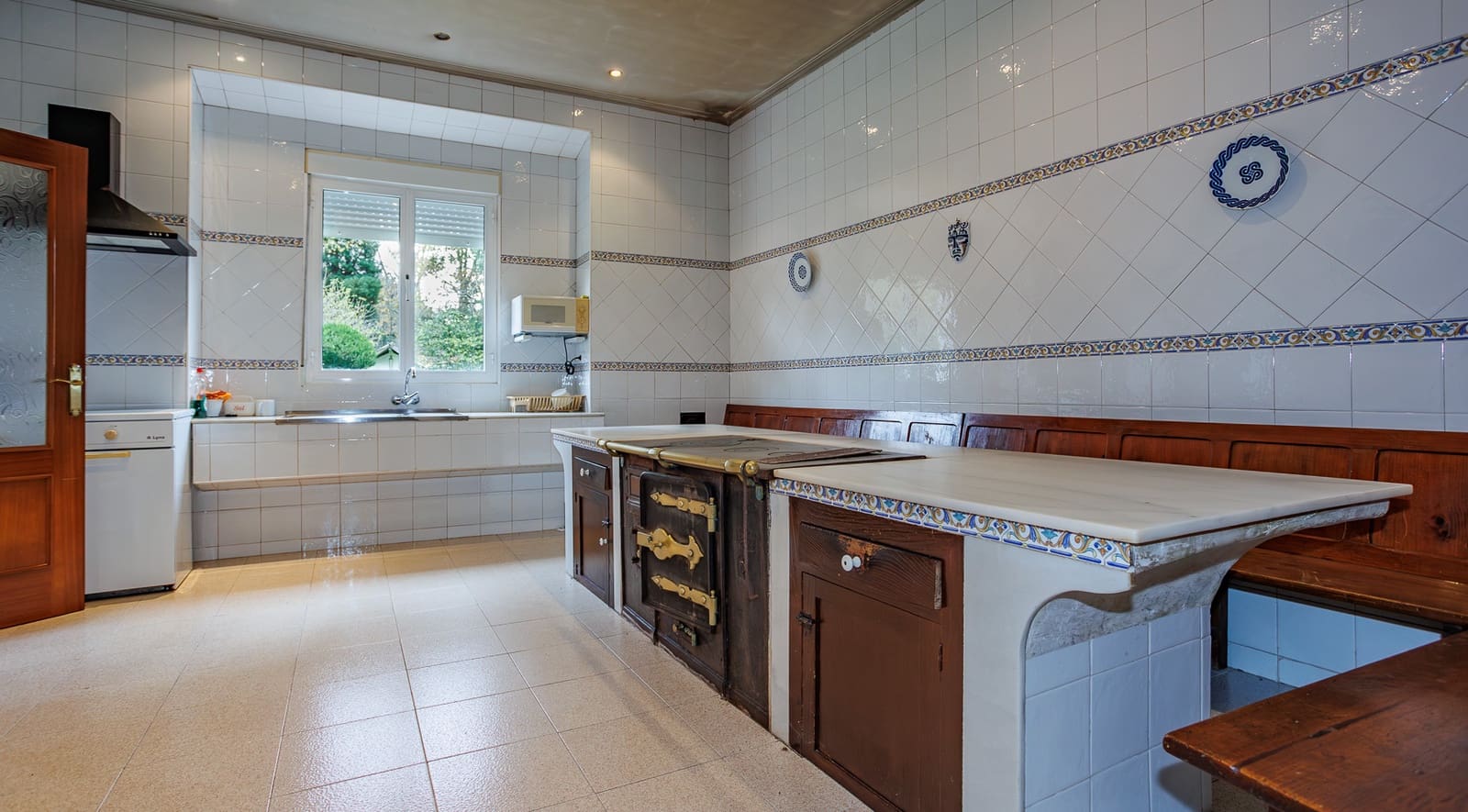 8 slaapkamer Finca/Landhuis te koop in Cospeito - € 200.000 (Ref: 8737361)