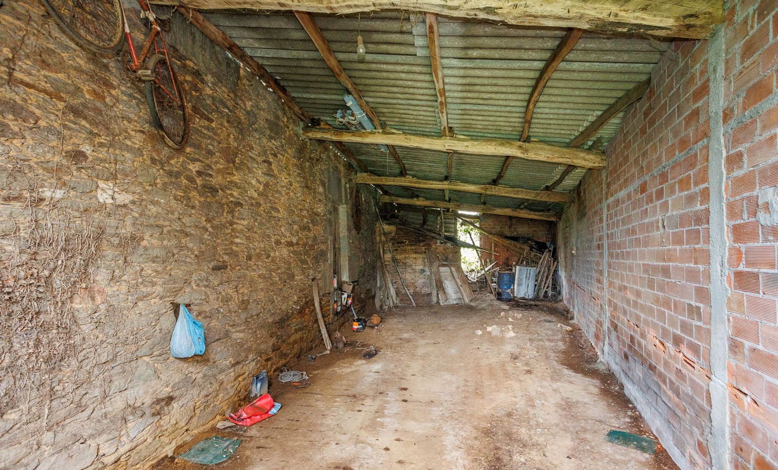 8 slaapkamer Finca/Landhuis te koop in Cospeito - € 200.000 (Ref: 8737361)