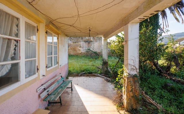 4 bedroom Finca/Country House for sale in Noia - € 330,000 (Ref: 8752213)