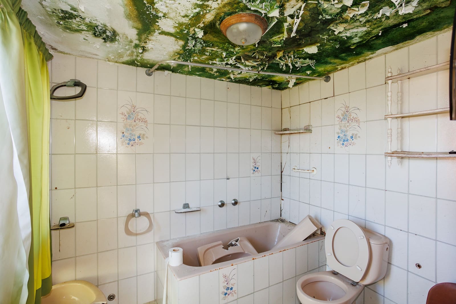 4 bedroom Finca/Country House for sale in Noia - € 330,000 (Ref: 8752213)