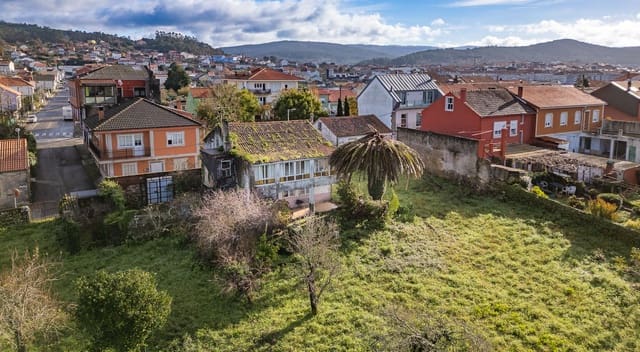 4 bedroom Finca/Country House for sale in Noia - € 330,000 (Ref: 8752213)