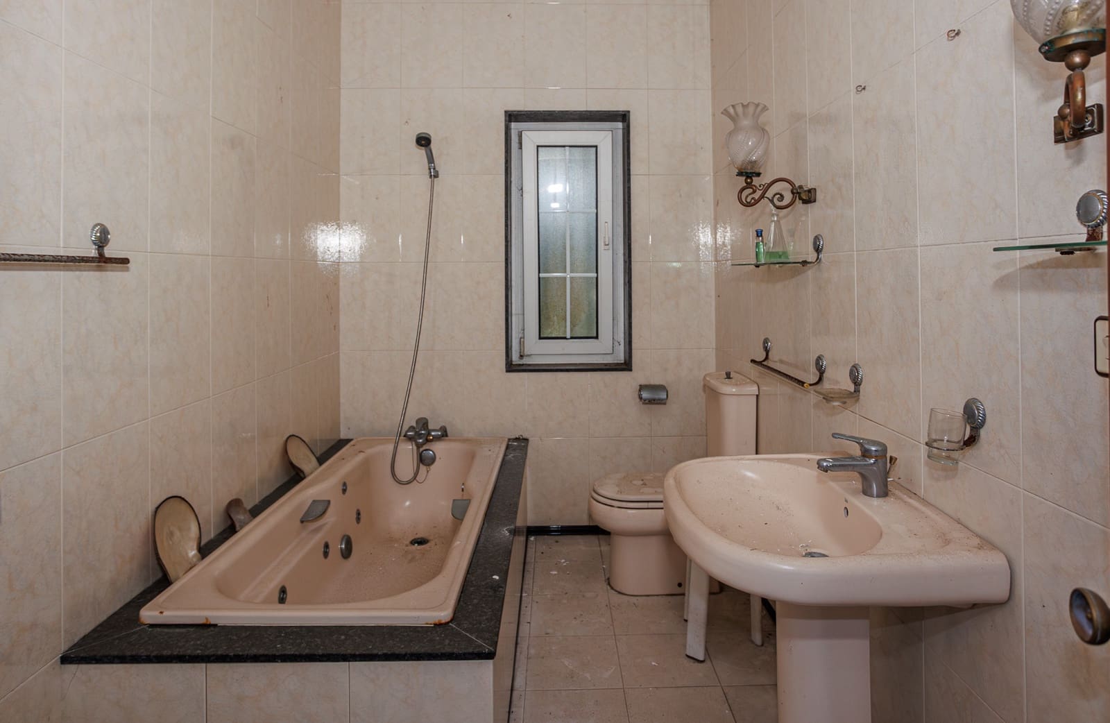 6 soveværelse Finca/Landehus til salg i Noia - € 350.000 (Ref: 8757835)