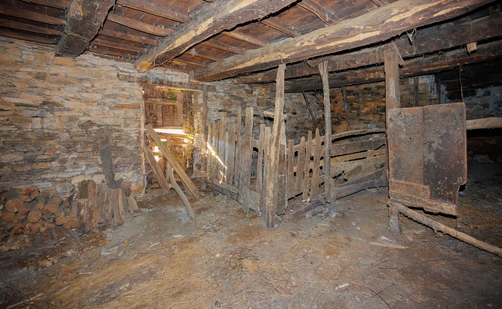 7 soveværelse Finca/Landehus til salg i Becerrea - € 190.000 (Ref: 8770920)