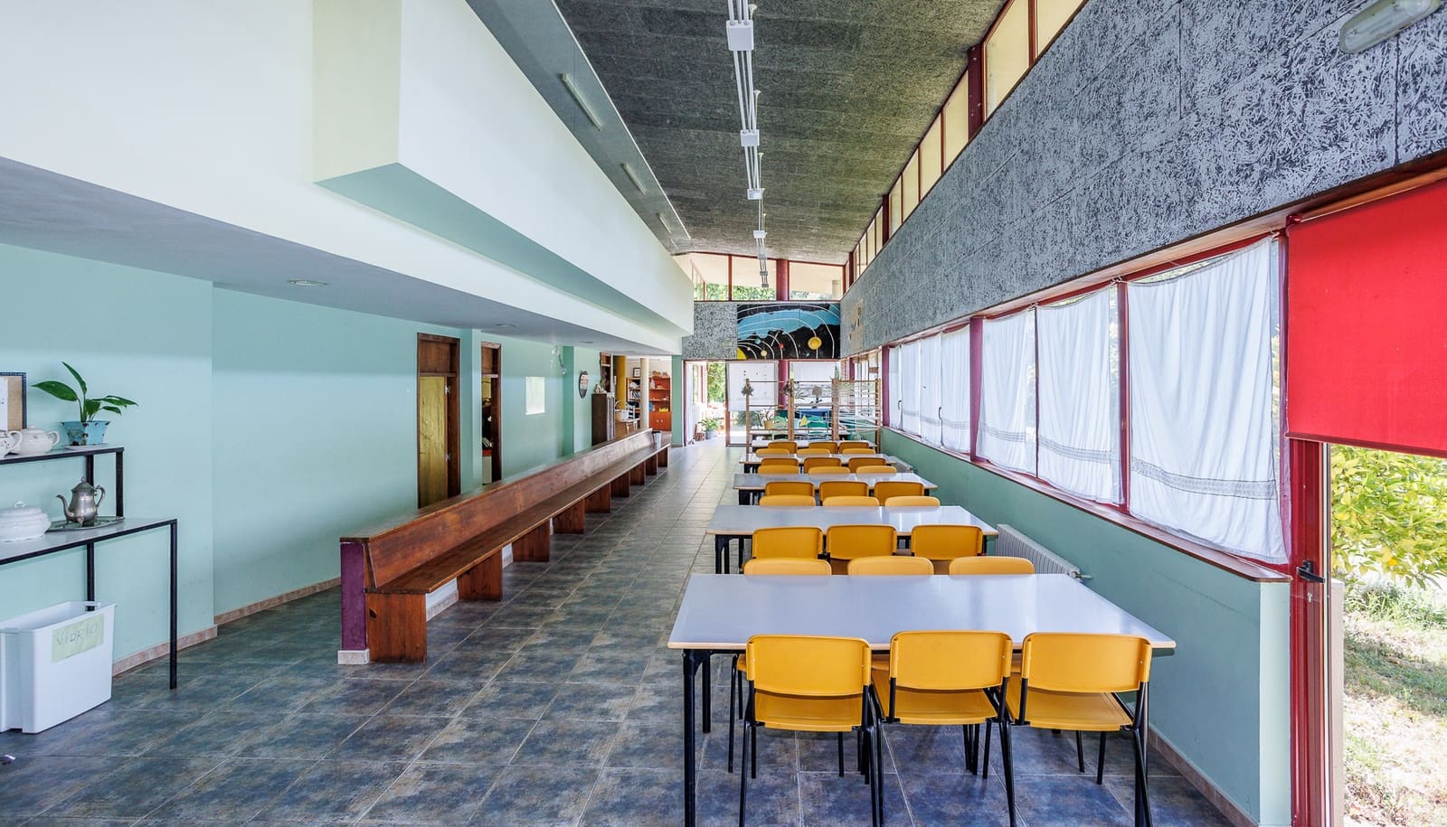 4 soveværelse Virksomhed til salg i Coles med swimmingpool - € 390.000 (Ref: 8781317)