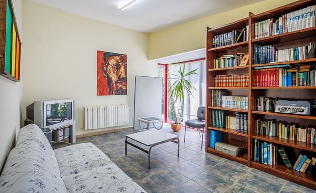 4 makuuhuone Yritys myytävänä paikassa Coles mukana uima-altaan - 390 000 € (Ref: 8781317)