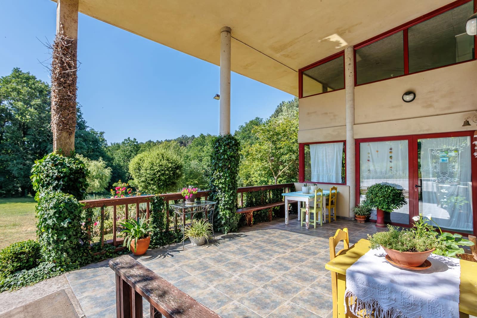 4 soveværelse Virksomhed til salg i Coles med swimmingpool - € 390.000 (Ref: 8781317)