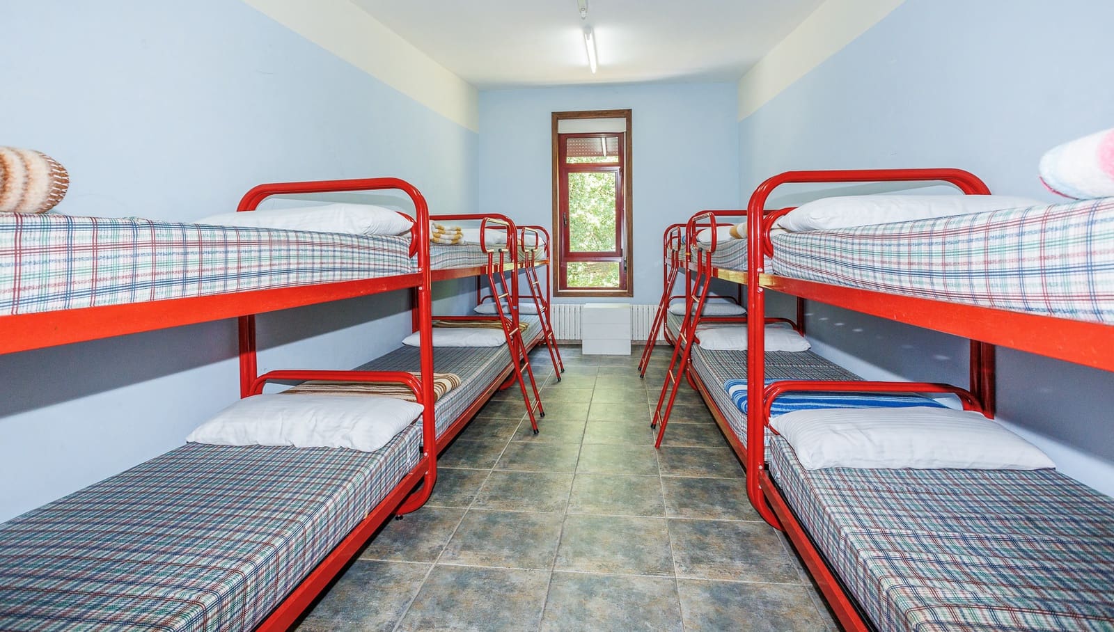 4 soveværelse Virksomhed til salg i Coles med swimmingpool - € 390.000 (Ref: 8781317)