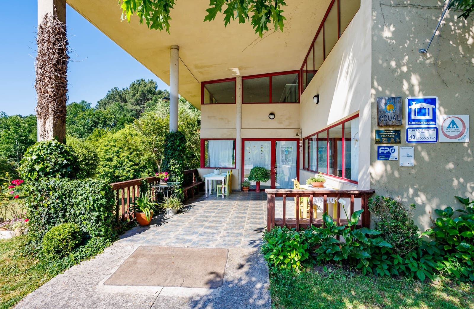 4 soveværelse Virksomhed til salg i Coles med swimmingpool - € 390.000 (Ref: 8781317)