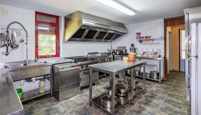 Negocio de 4 habitaciones en Coles en venta con piscina - 390.000 € (Ref: 8781317)