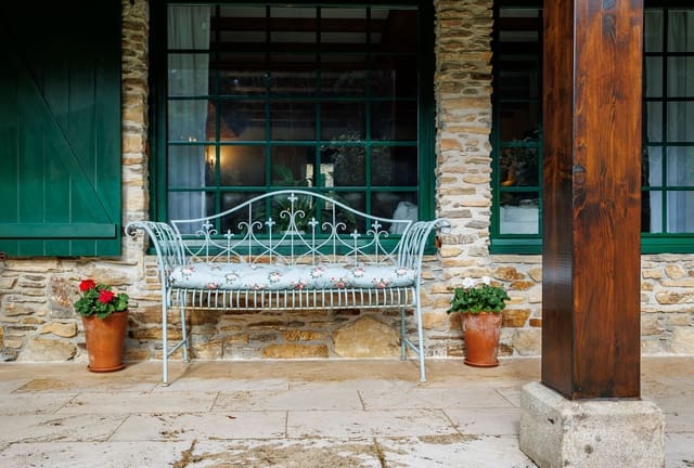 7 bedroom Finca/Country House for sale in Cedeira - € 570,000 (Ref: 8880900)