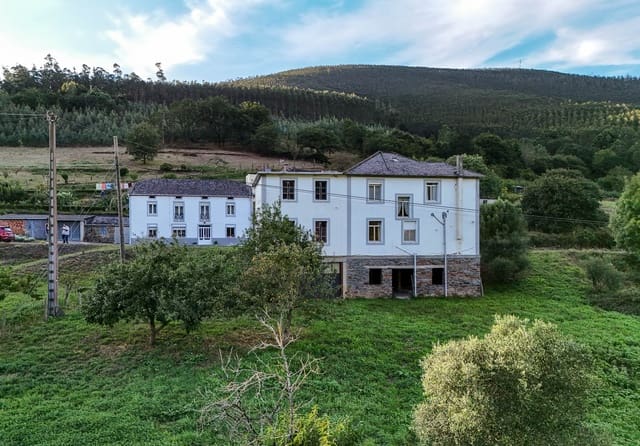 4 bedroom Finca/Country House for sale in A Pontenova - € 120,000 (Ref: 8880902)