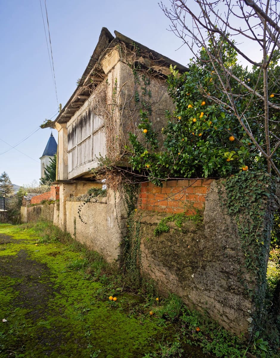 10 bedroom Finca/Country House for sale in Trabada - € 75,000 (Ref: 8882166)