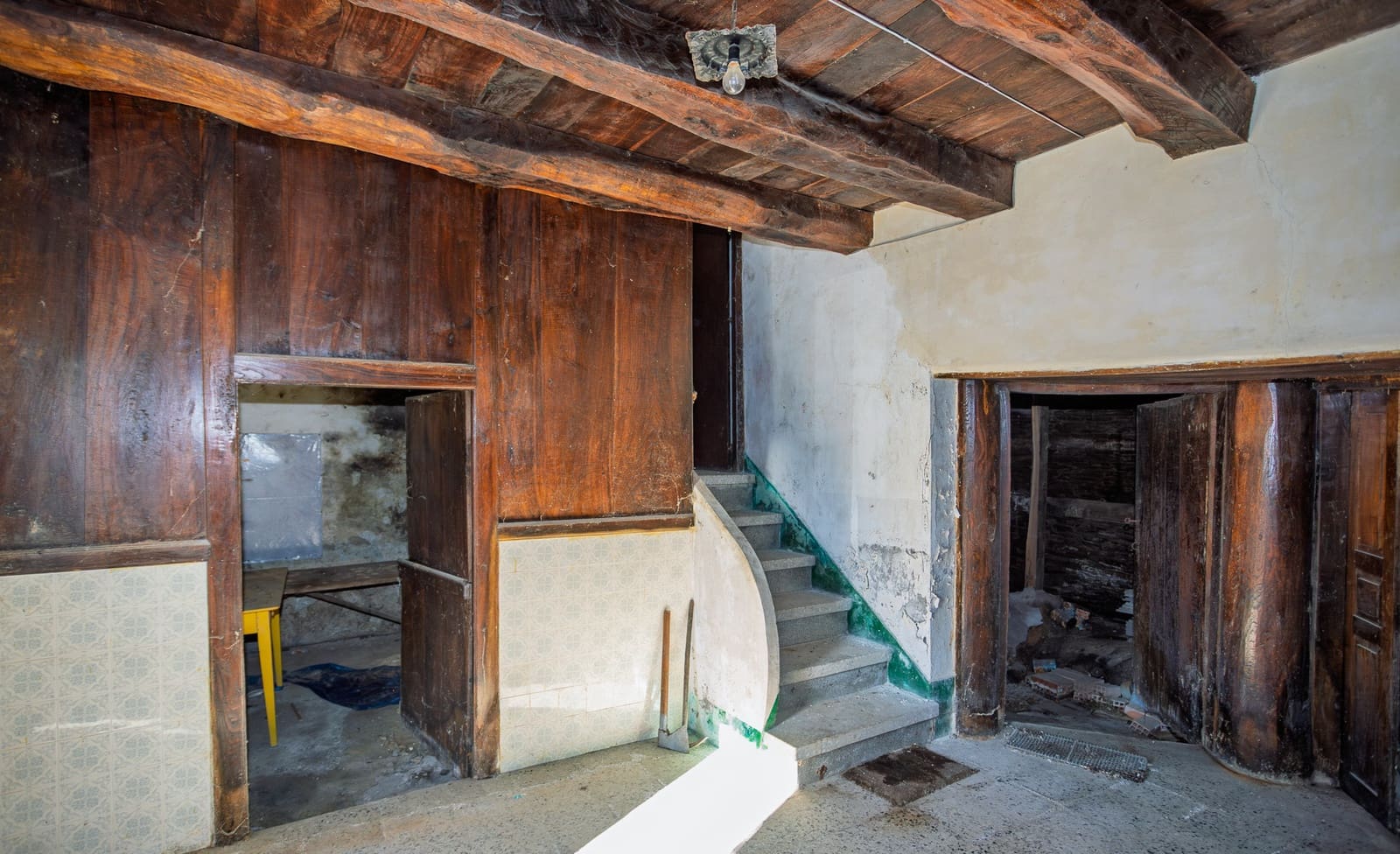 10 bedroom Finca/Country House for sale in Trabada - € 75,000 (Ref: 8882166)