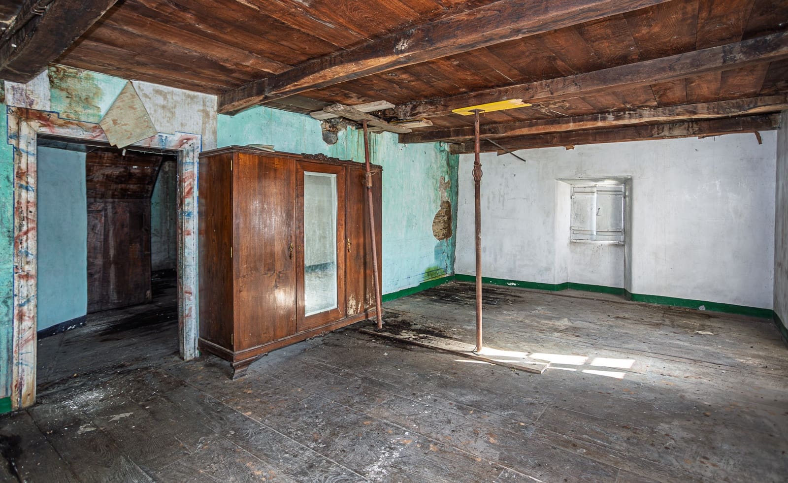 10 bedroom Finca/Country House for sale in Trabada - € 75,000 (Ref: 8882166)