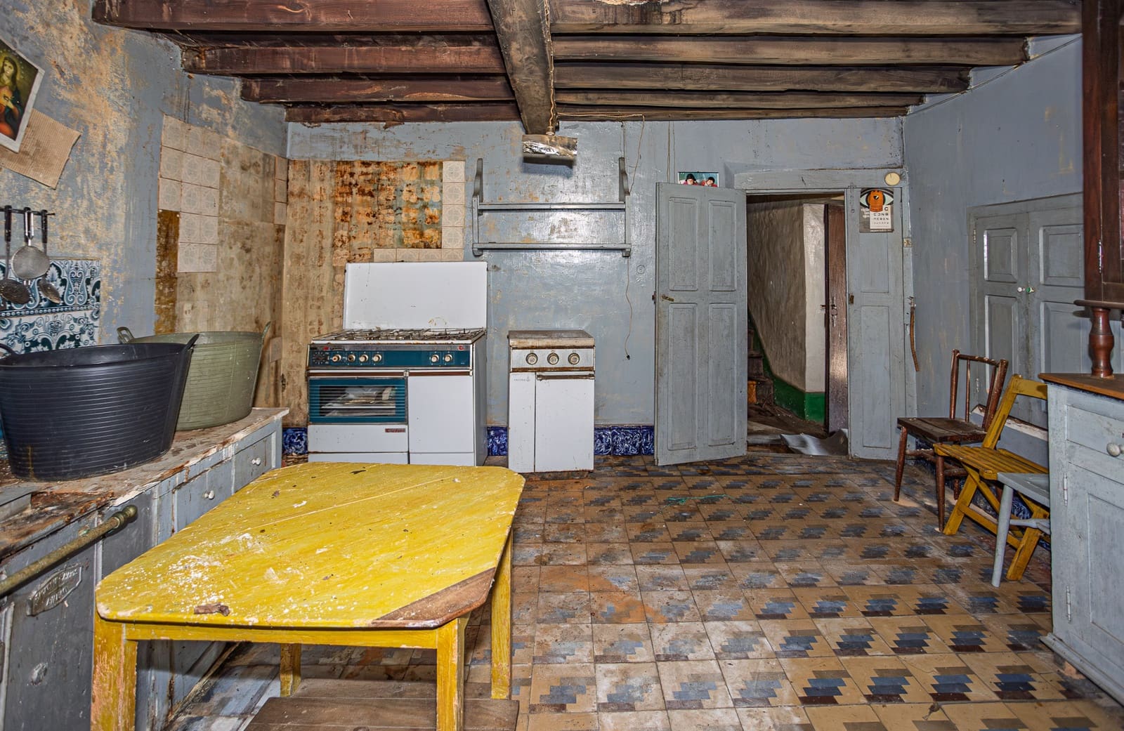 10 bedroom Finca/Country House for sale in Trabada - € 75,000 (Ref: 8882166)