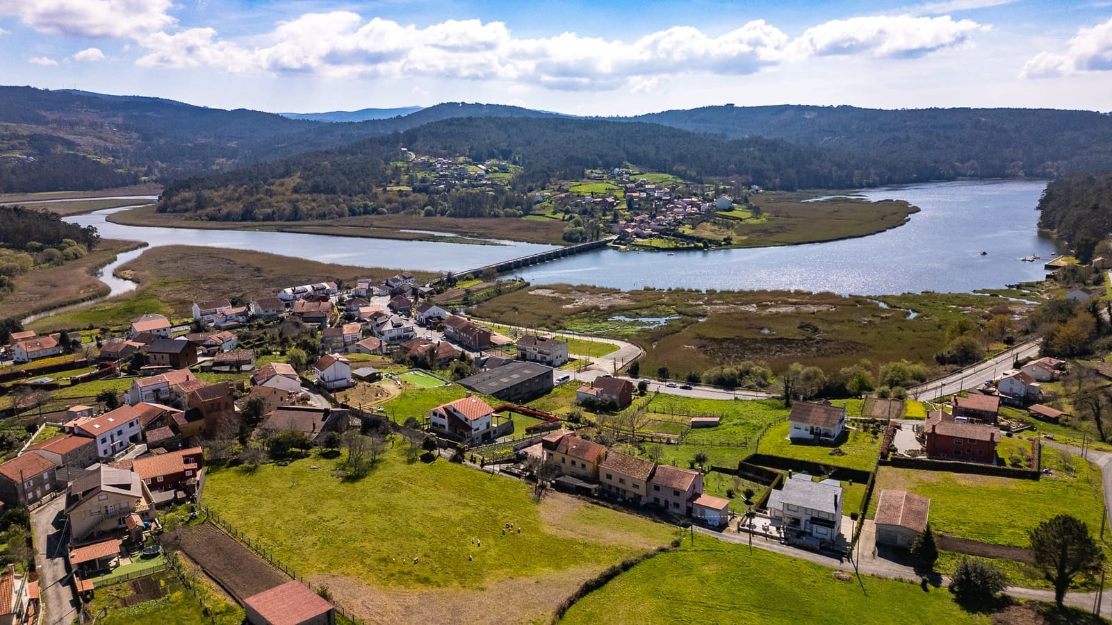 3 bedroom Finca/Country House for sale in Outes - € 349,000 (Ref: 8936005)